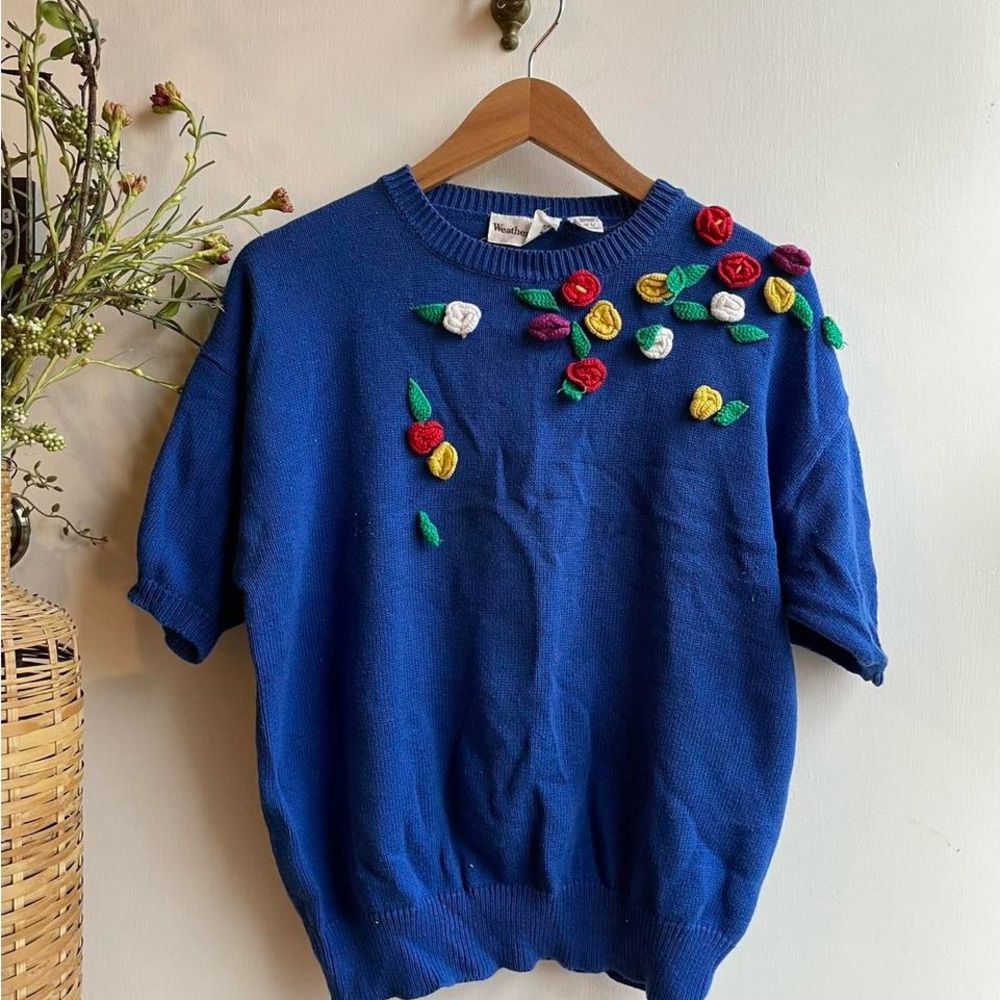 Vintage blue sweater with flower embellishment
